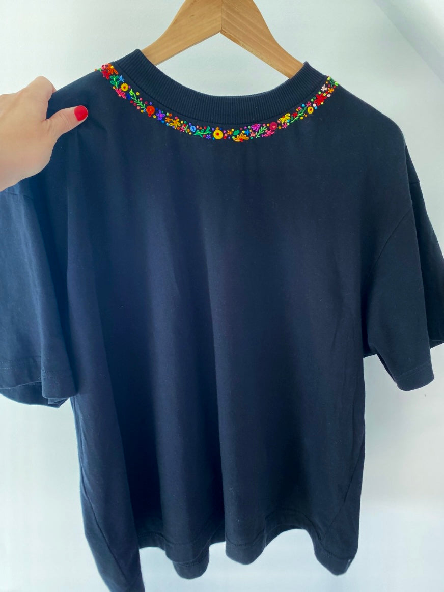 Neck Floral Blossom Hand-Embroidered Tee (unisex) - Vee Threads