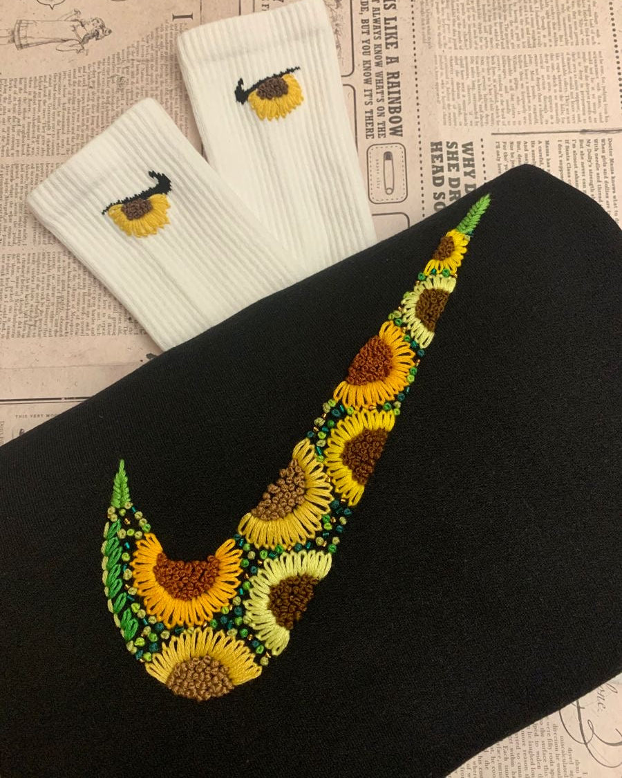 Swoosh Handcrafted Loose fit Sweatshirt - Vee Threads