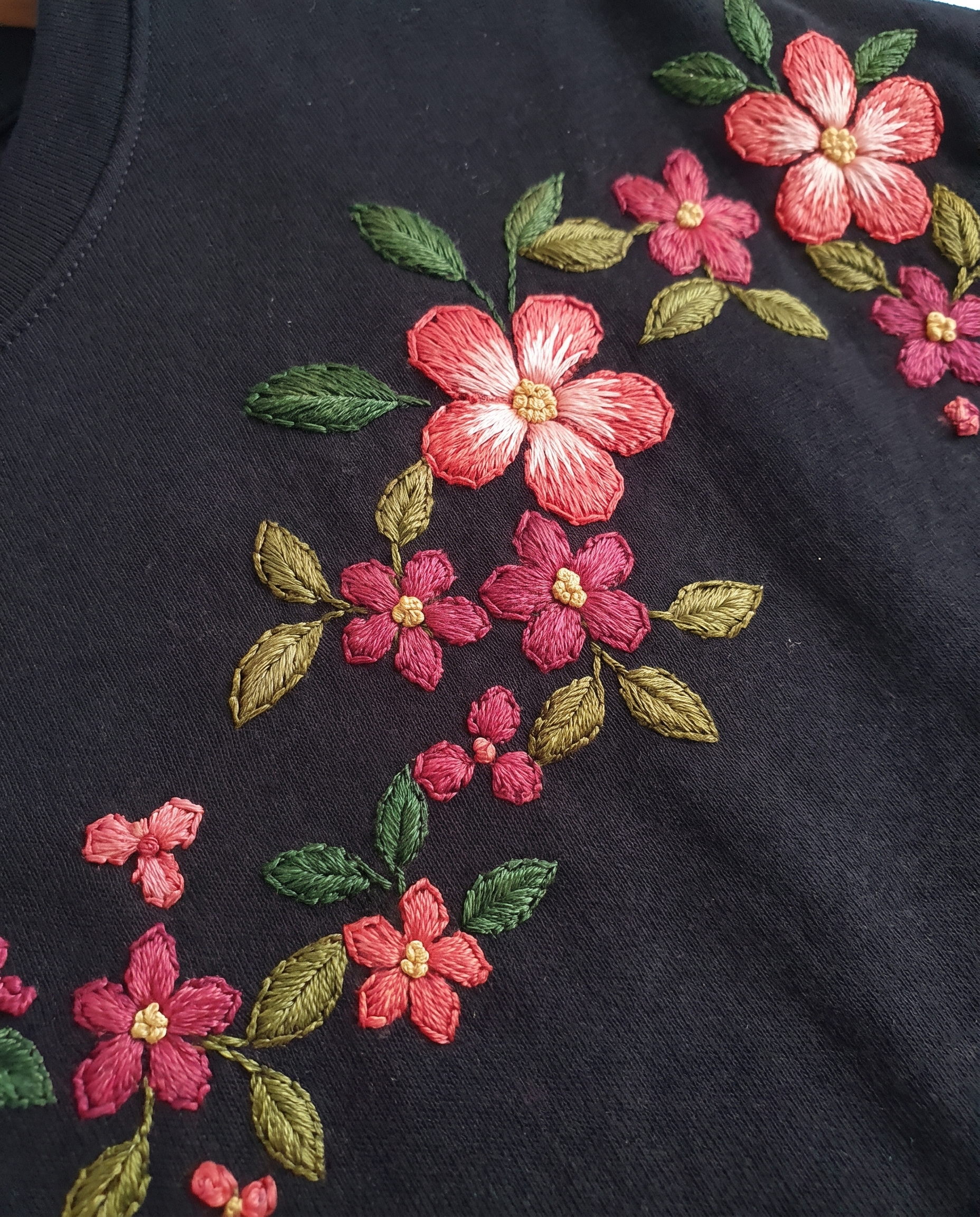 Floral embroidered Tshirt