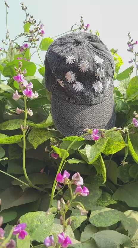 Hand-Embroidered Daisy Denim Cap – Vintage Black Floral Baseball Hat
