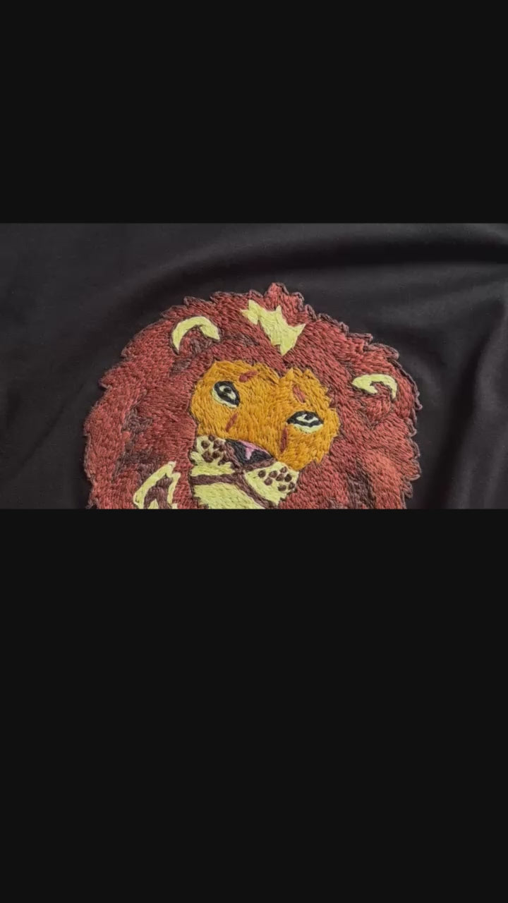  a lion embroidered tshirt
