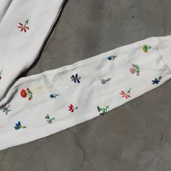 Wild Flowers Embriodered sweatshirt